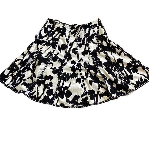 CAbi Sz 8 Dashing Skirt #937 Flare/Tulip/Swing 100% Cotton Black & White 176A - Picture 1 of 9